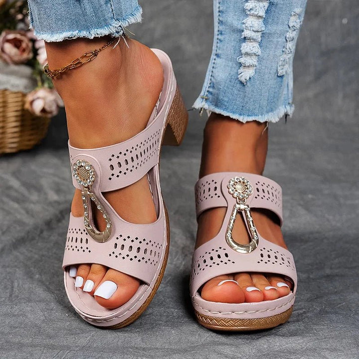 Kylie | Luxe Step Sandal