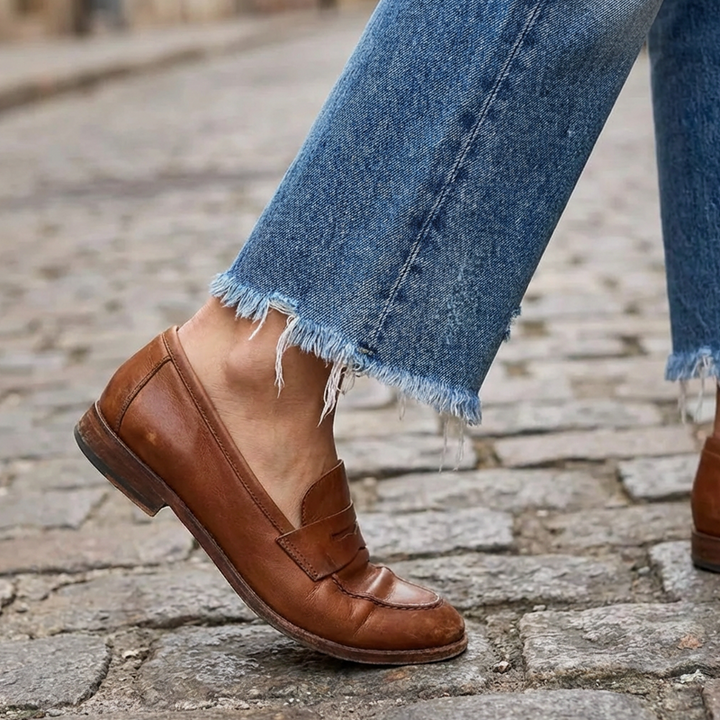 Emma | Relaxed Straight-Leg Jeans